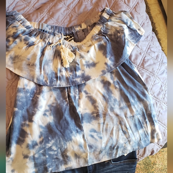 Tie-die Off the Shoulder Top - Picture 9 of 9
